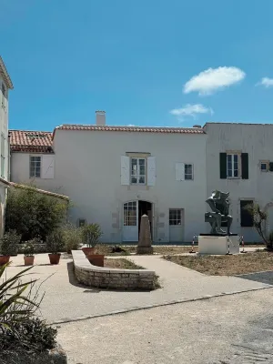 House - Sea view - Air conditioning - St Martin de Ré - Beach 5 min - All shops on foot Hotel di Saint-Martin-de-Re