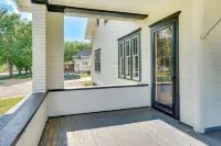 Sioux Center Home Near Dordt University - parking