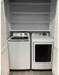 Renovated retreat 5 minutes or less from hospitals, highways, & foodie markets!