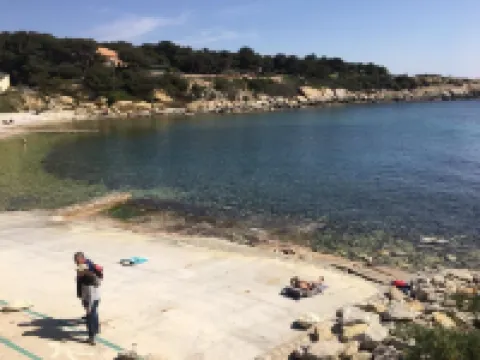 CABANON BORD DE MER NEAR FILMING CAMPING PARADIS
