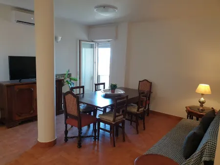 3 bedroom private vacation home in neptune
