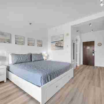 Lakefront Bliss • Stunning Views & Peaceful Vibes Rooms