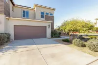 Pool & Spa, Sauna, Game Room, Firepit, BBQ, Epic Lakeside and Mountain Views