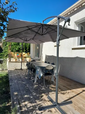 Comfortable house in quiet neighborhood 5 minutes walk from downtown