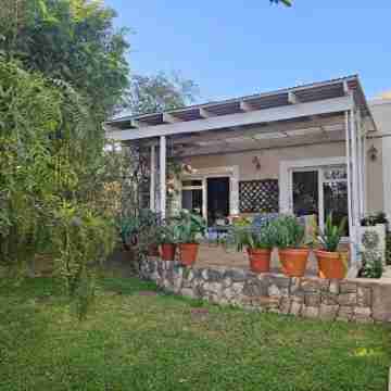 Stylish Secure House in Upmarket Parktown North Hotel Exterior