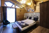 Chalet for up to 10 people with sauna, private home theater and hot tub