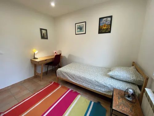 Renovated house, elegant and central فنادق في Istres