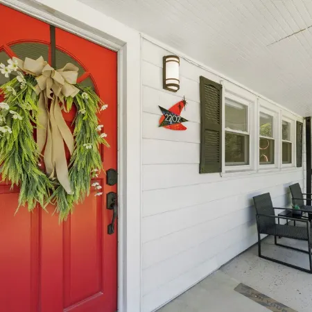 Quiet and Contemporary Home in Coveted Watts-Hillendale. Close to Duke/VA.