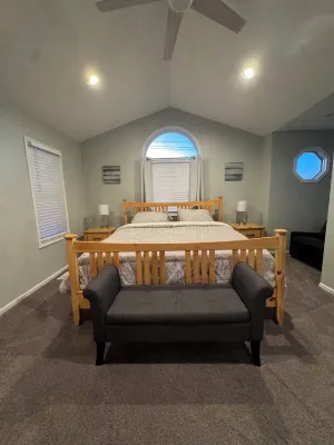 Fisherman’s haven just steps from Lake St. Clair and boat launches Hotels in Harrison charter Township