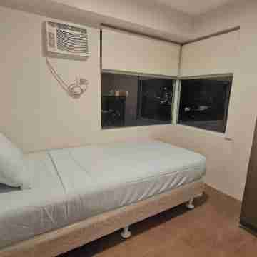 Quezon City 3 Bedroom Condo Unit with Pool Access<br><br> Rooms