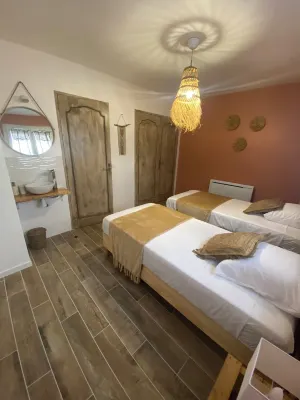 Renovated house with garden for 8 people in Fos sur Mer