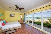 Sand Dollar at Ten Bay Beach 4 Bedroom Home - parking