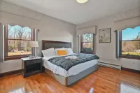 Villa Euphoria: Exotic Retreat