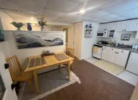 Adorable in-law studio w/private entrance-Minutes to downtown, 5 miles to beach! 韋斯特利住宿飯店