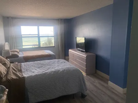 Beach front Paradise with gorgeous views Paradyce By The Sea