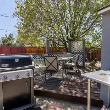 Massive 6 Bedroom Downtown Home