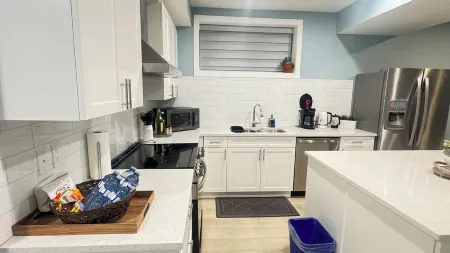 Guest Suite, Sleeps 6 close to major Highways & YYC Airport