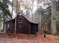 3 charming cottages sleeping 14 on an ocean cove, 21-acre forest property