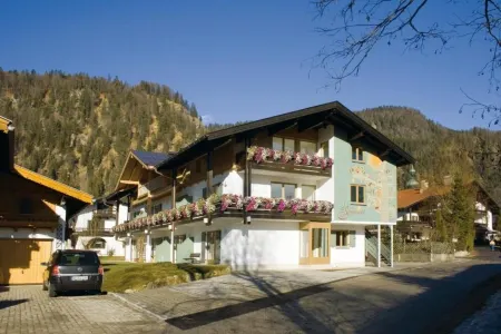 Ferienwohnung Kaiserin Отели в г. Райт