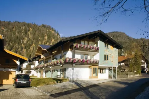 Ferienwohnung Kaiserin Hotels in Reit im Winkl
