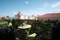 A stone's throw from the sea