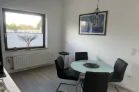 Spacious apartment in a central location directly on the river Niers and park