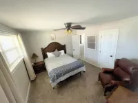 Texan delight- 6 bed house/large yard/streaming!