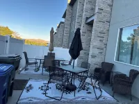 Cowboy Chic townhome with AC in Elko