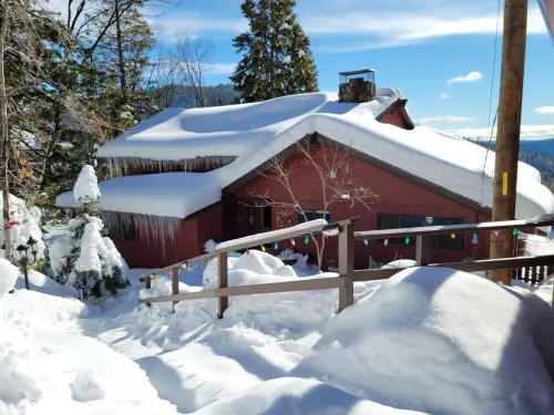 Retreat to this 4/2 Mi-Wuk Village Residence Awesome Window Views