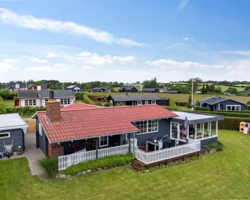 "Diddi" - 170m from the Sea Hotels in Frorup