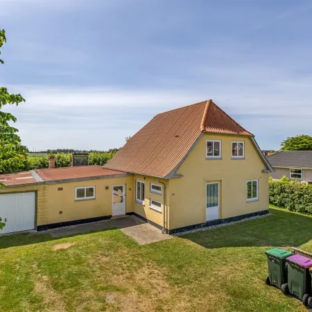 "Slavomira" - 12km from the sea