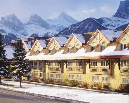 キャンモア イン & スイーツ キャンモアのホテル