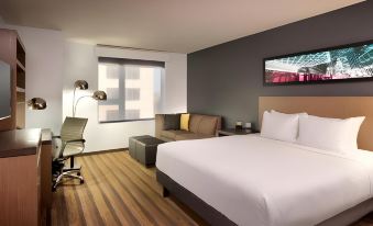 Hyatt House Portland/Downtown