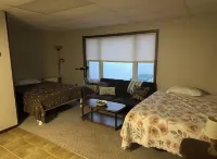 Nisswa Lake Hubert Cabin on Paul Bunyan Trail ~In the heart of Brainerd Lakes~