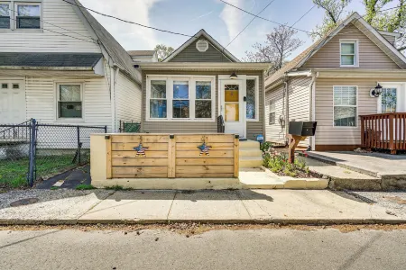 New Jersey Abode - Near Theme Parks, Walk to Beach