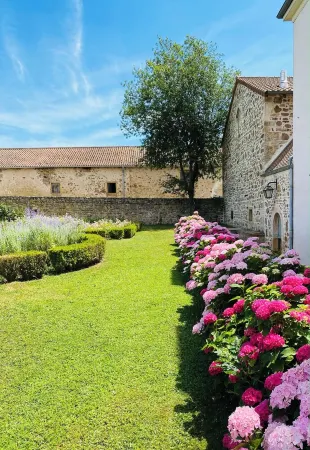 Maisonette with beautiful view Отели в г. Клюни