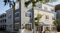 The Harbor Front Inn Hotels near Horton Point Lighthouse Nautical Museum