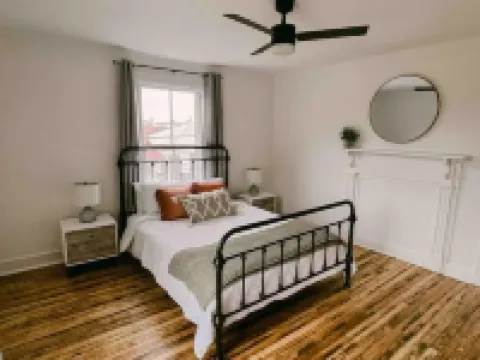 Historic Home- Walking Distance to Downtown