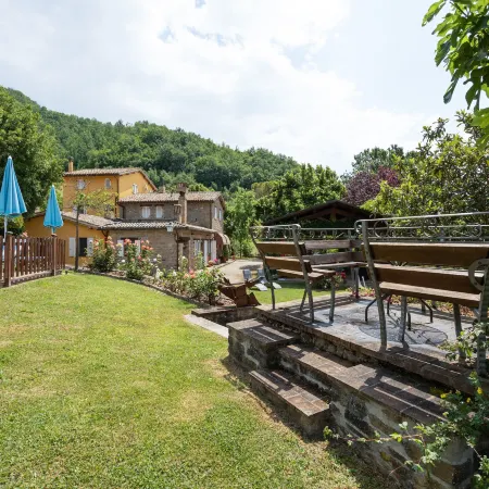 Apartment in Umbria near Majestic Mountains