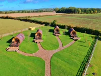 Glamping Pod in Yorkshire Wolds Countryside