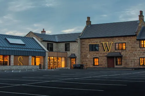 Wainstones Hotel - bar