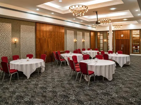 Mercure Nottingham City Centre George Hotel Отели рядом с достопримечательностью «City of Caves»