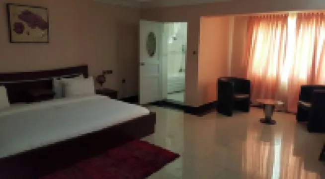 Top-Notch Suites and Apartments