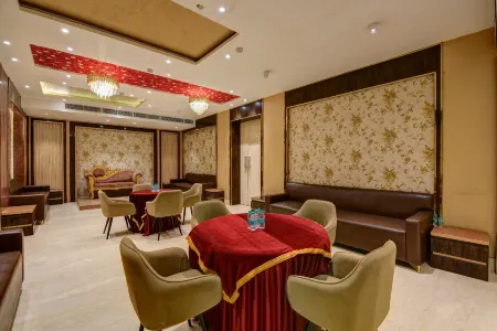 Hotel at Residency Kaushambi Couple Friendly