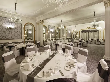 Mercure Brighton Seafront Hotel Отели рядом с достопримечательностью «The Brighton Centre»