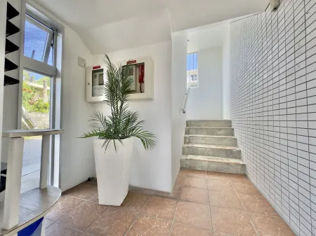 Luana Lea Karate Kaikan Mae Отели в г. Томигусуку