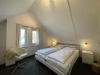 Spacious Home with Garden Near Langweerder Wielen - Homestays