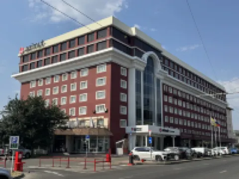 Azimut Hotel Stavropol Hotel di 