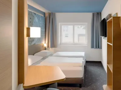 B&B HOTEL Fulda-Hbf Các khách sạn gần Fulda Cathedral