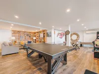 Designer Beachfront Chalet w/ Theater, Arcade & Beach Firepit Near Schoodic